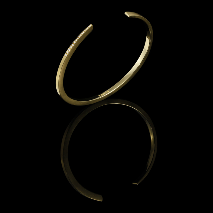 18ct gold diamonds bangle